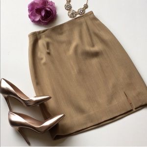 HP 🎉 Vintage Mini Skirt with slit